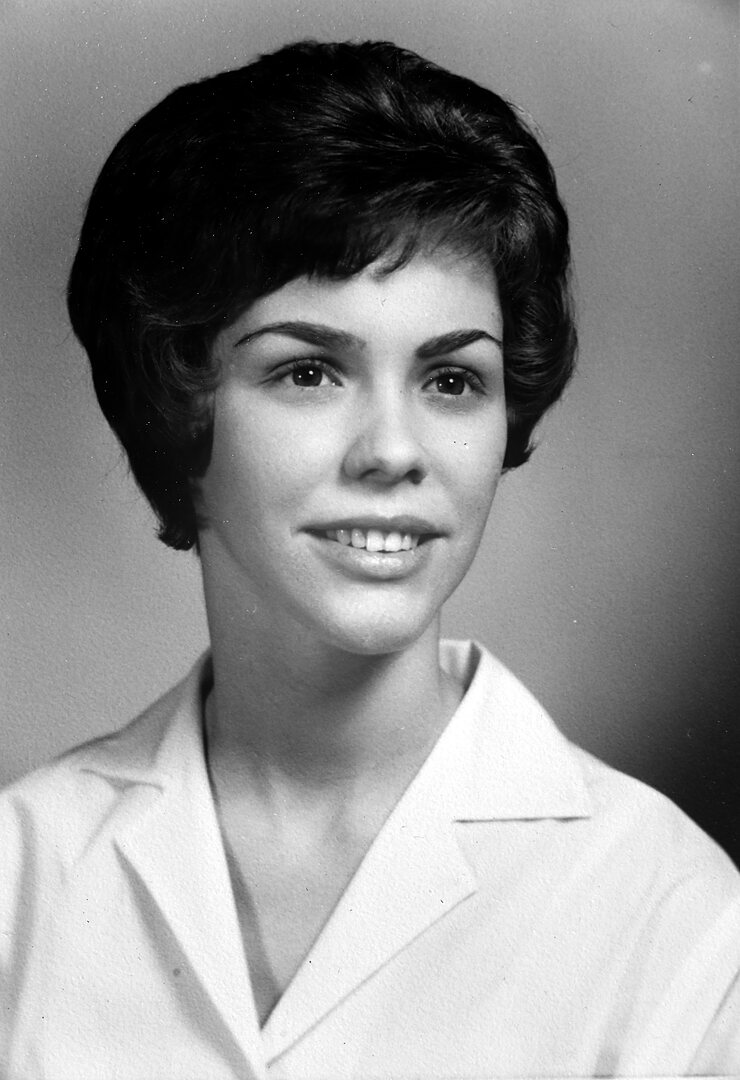 Black and white portrait of a woman from the PixStar materials